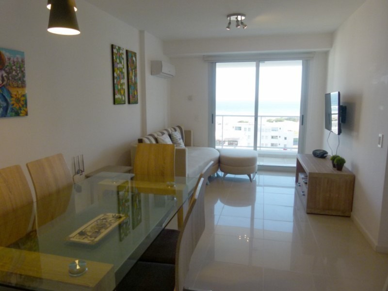 Departamento en alquiler a pasos de la Brava, Punta del Este